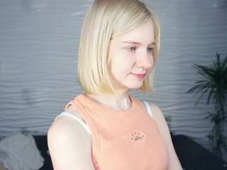 Norma G. Jones fully nude on Live Sex Chat