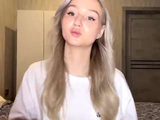 RenataMercier fully nude on Live Sex Chat