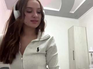 GeorgeannMedina fully nude on Live Sex Chat