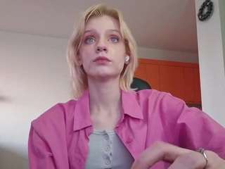 LaylaRusso fully nude on Live Sex Chat