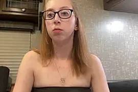 sweet-vixen nude on webcam for live sex chat
