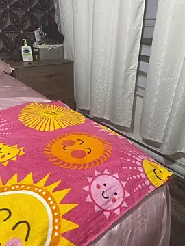 XValerie22 nude on webcam for live sex chat
