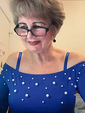 BoloshkaBlonda nude on webcam for live sex chat