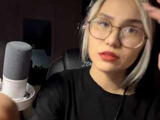CaryHerrel fully nude on Live Sex Chat
