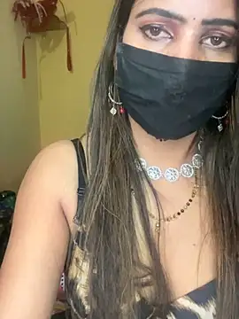 CUTI-NAINA nude on webcam for live sex chat