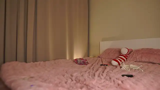 EditaBails nude on webcam for live sex chat