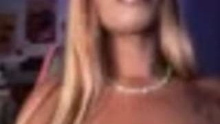 Harley Juul fully nude on Live Sex Chat