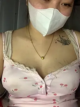 helo-kitty nude on webcam for live sex chat