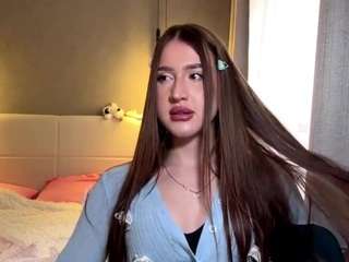 KaleighHoch fully nude on Live Sex Chat