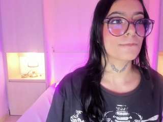 MiaTurnner fully nude on Live Sex Chat