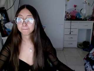 Moon-Dl fully nude on Live Sex Chat