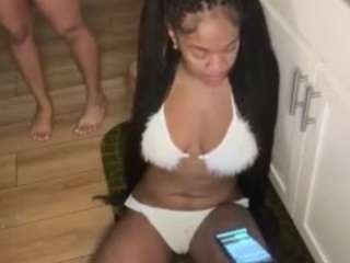 Myamoss25 fully nude on Live Sex Chat