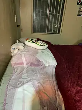 pinkybombon nude on webcam for live sex chat