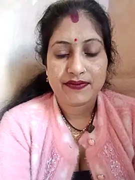 Rayal_bhabi nude on webcam for live sex chat