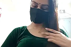 Tanisha-1 nude on webcam for live sex chat