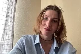 _Crystal_2 nude on webcam for live sex chat