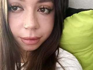GeorgiannaBruin fully nude on Live Sex Chat
