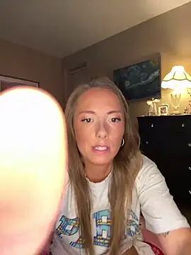 misspollypeach nude on webcam for live sex chat