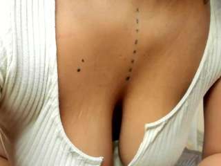 Naty Arias fully nude on Live Sex Chat