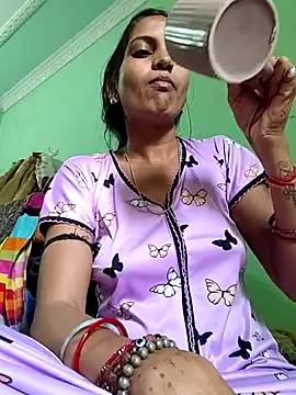Sexy-Kavya2 nude on webcam for live sex chat