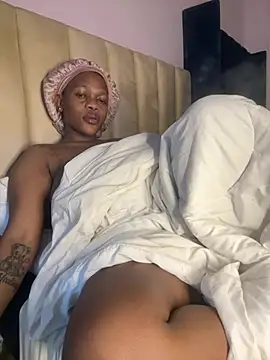 BonnyMolhada nude on webcam for live sex chat