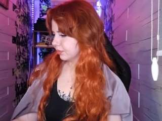 DelphineSugg fully nude on Live Sex Chat
