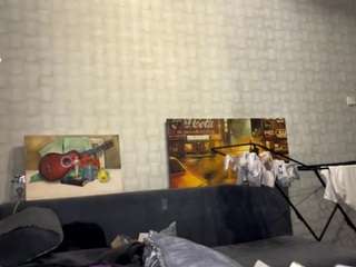 Elfie fully nude on Live Sex Chat