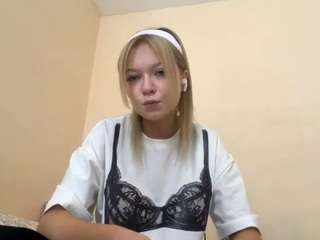 GennyStratis fully nude on Live Sex Chat
