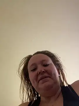 JuicyPeach69 nude on webcam for live sex chat