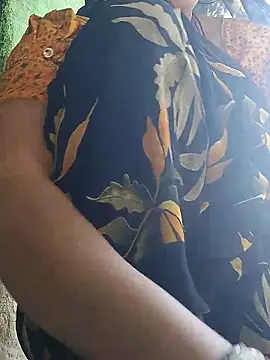 Na_shreya nude on webcam for live sex chat