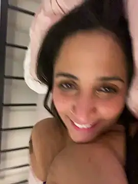 ohhiyou nude on webcam for live sex chat