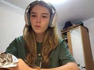 OtiliaLingerfelter fully nude on Live Sex Chat