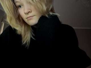 SandraAllamong fully nude on Live Sex Chat