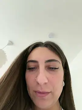 CuteJuliaa nude on webcam for live sex chat
