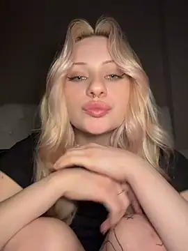 DayaFoxy nude on webcam for live sex chat