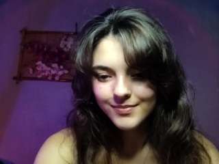 Elin fully nude on Live Sex Chat