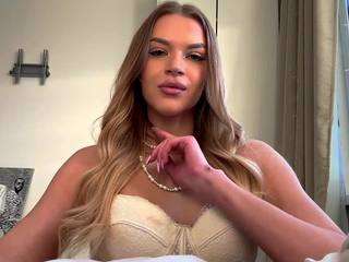IngaAamot fully nude on Live Sex Chat