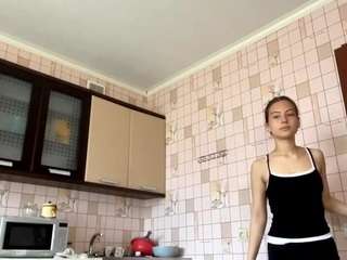 NataliaReine fully nude on Live Sex Chat