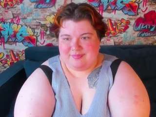 Sew fully nude on Live Sex Chat