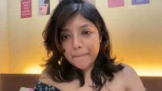 Sexhuttt fully nude on Live Sex Chat