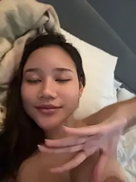 SweetThaiGirlfriend nude on webcam for live sex chat