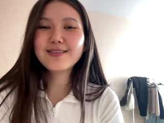 Aika fully nude on Live Sex Chat