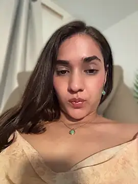 __amcutefatima nude on webcam for live sex chat