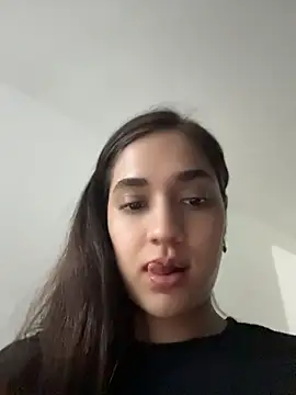 __amcutefatima nude on webcam for live sex chat