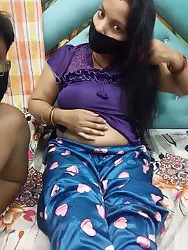 Manjudear nude on webcam for live sex chat