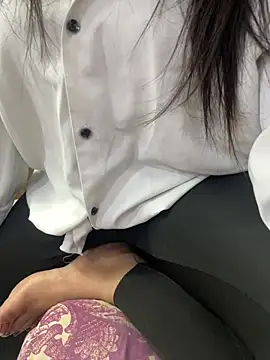 Phardra881 nude on webcam for live sex chat