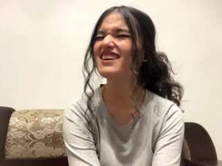 ToniFavuzzi fully nude on Live Sex Chat