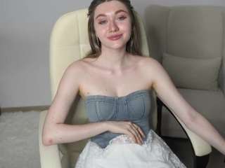 VernettaMecannic fully nude on Live Sex Chat