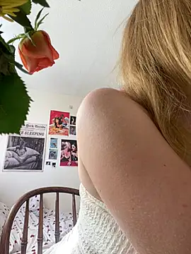 Young_Lizzie nude on webcam for live sex chat