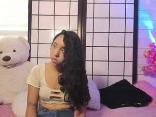 Arianaivers fully nude on Live Sex Chat